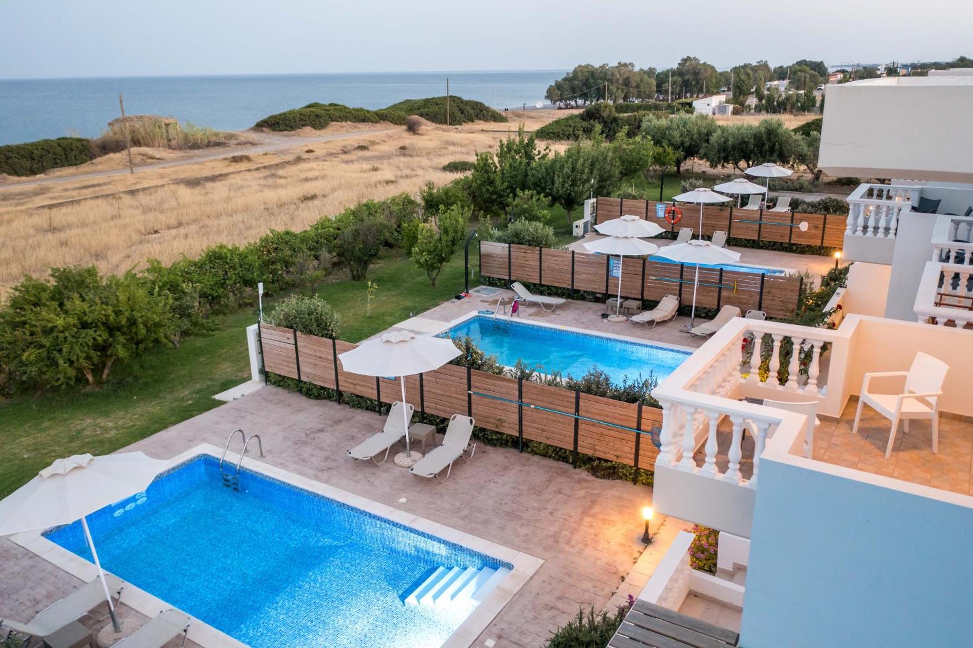 Rita Mare Seafront Villas Heated Pools Gennadi Exterior foto